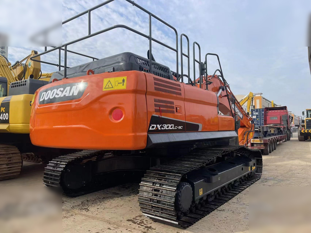 DOOSAN DX300 LCA - Гусеничный экскаватор: фото 3 DOOSAN DX300 LCA - Гусеничный экскаватор: фото 3
