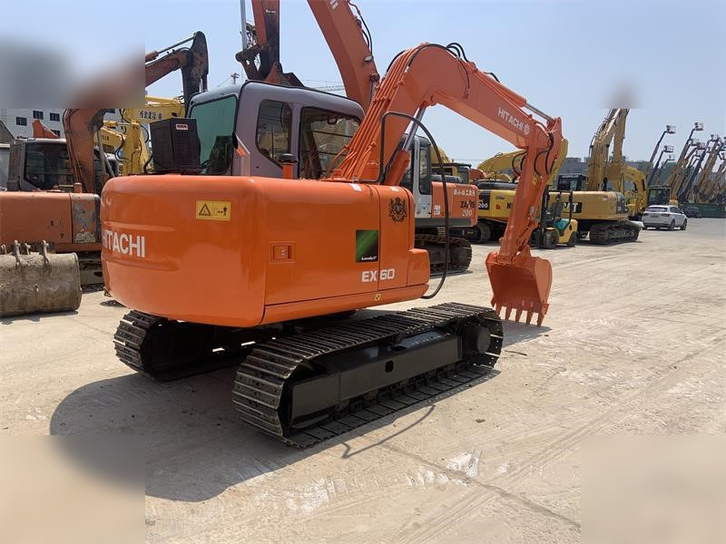 HITACHI EX60 LC-5 - Гусеничный экскаватор: фото 1 HITACHI EX60 LC-5 - Гусеничный экскаватор: фото 1