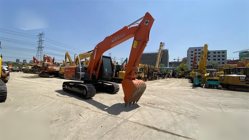 HITACHI ZX120 - Гусеничный экскаватор: фото 3 HITACHI ZX120 - Гусеничный экскаватор: фото 3