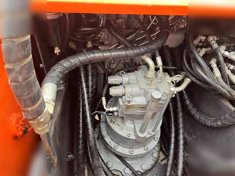 Гусеничный экскаватор HITACHI ZX200-3: фото 10