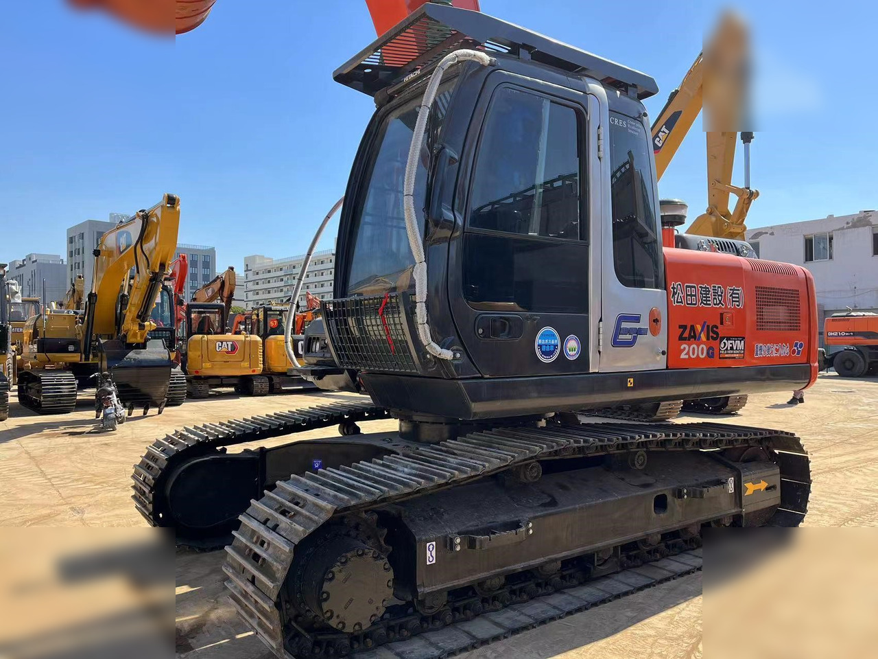 HITACHI ZX200 - Гусеничный экскаватор: фото 4 HITACHI ZX200 - Гусеничный экскаватор: фото 4