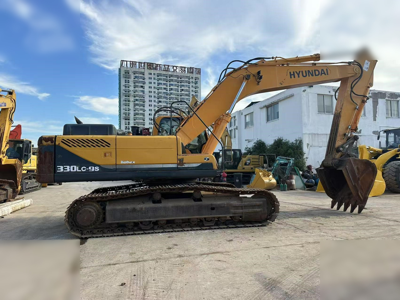 HYUNDAI ROBEX 330 LC-9S - Гусеничный экскаватор: фото 2 HYUNDAI ROBEX 330 LC-9S - Гусеничный экскаватор: фото 2