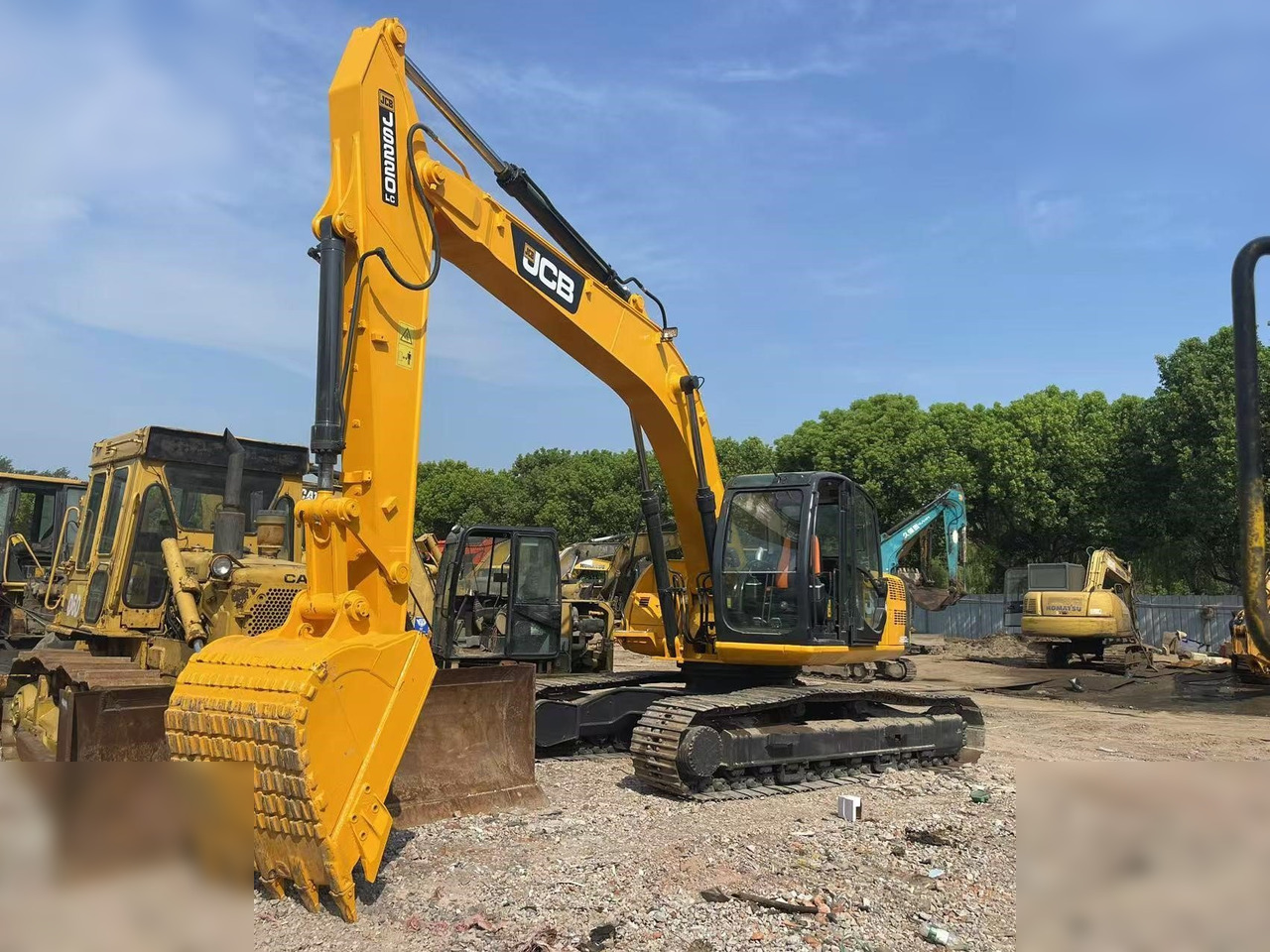 JCB JS220 LC - Гусеничный экскаватор: фото 2 JCB JS220 LC - Гусеничный экскаватор: фото 2