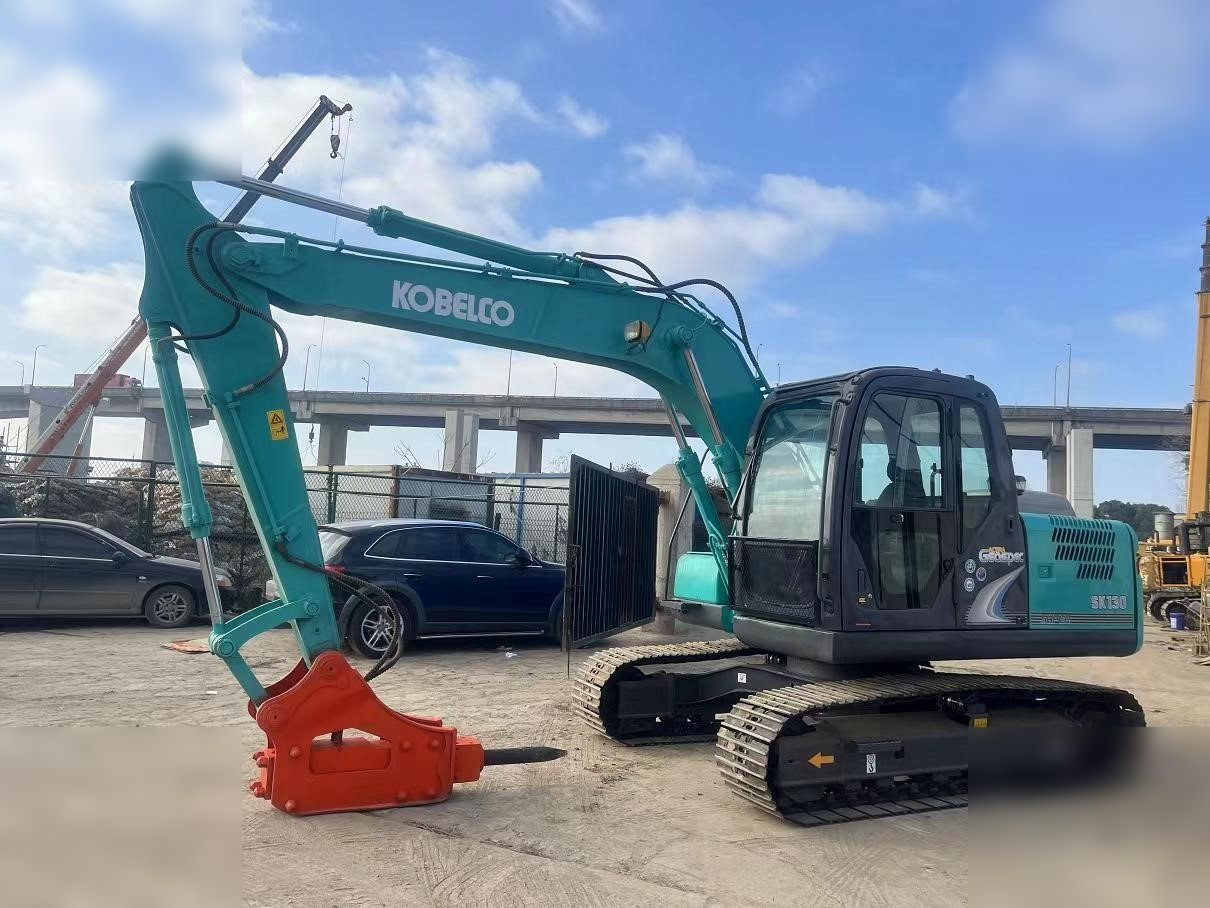 KOBELCO SK130-8 - Гусеничный экскаватор: фото 1 KOBELCO SK130-8 - Гусеничный экскаватор: фото 1