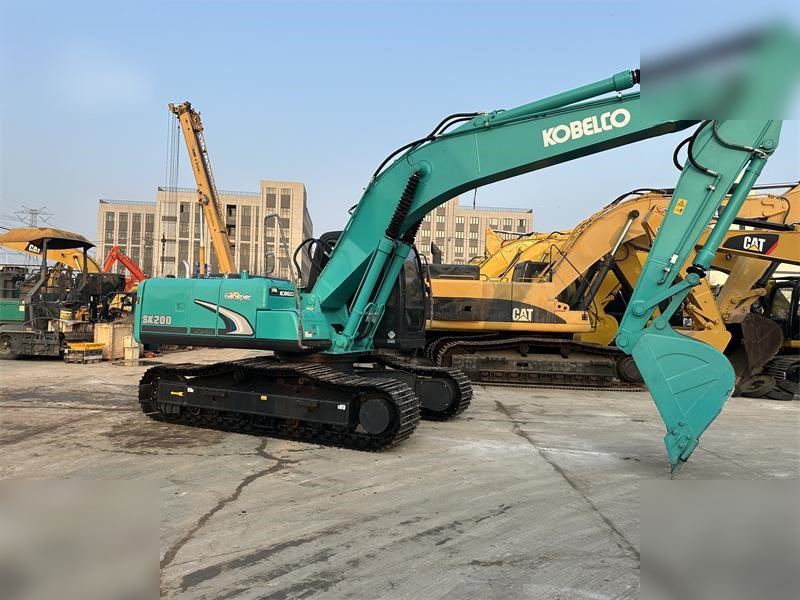 KOBELCO SK200-6E - Гусеничный экскаватор: фото 1 KOBELCO SK200-6E - Гусеничный экскаватор: фото 1