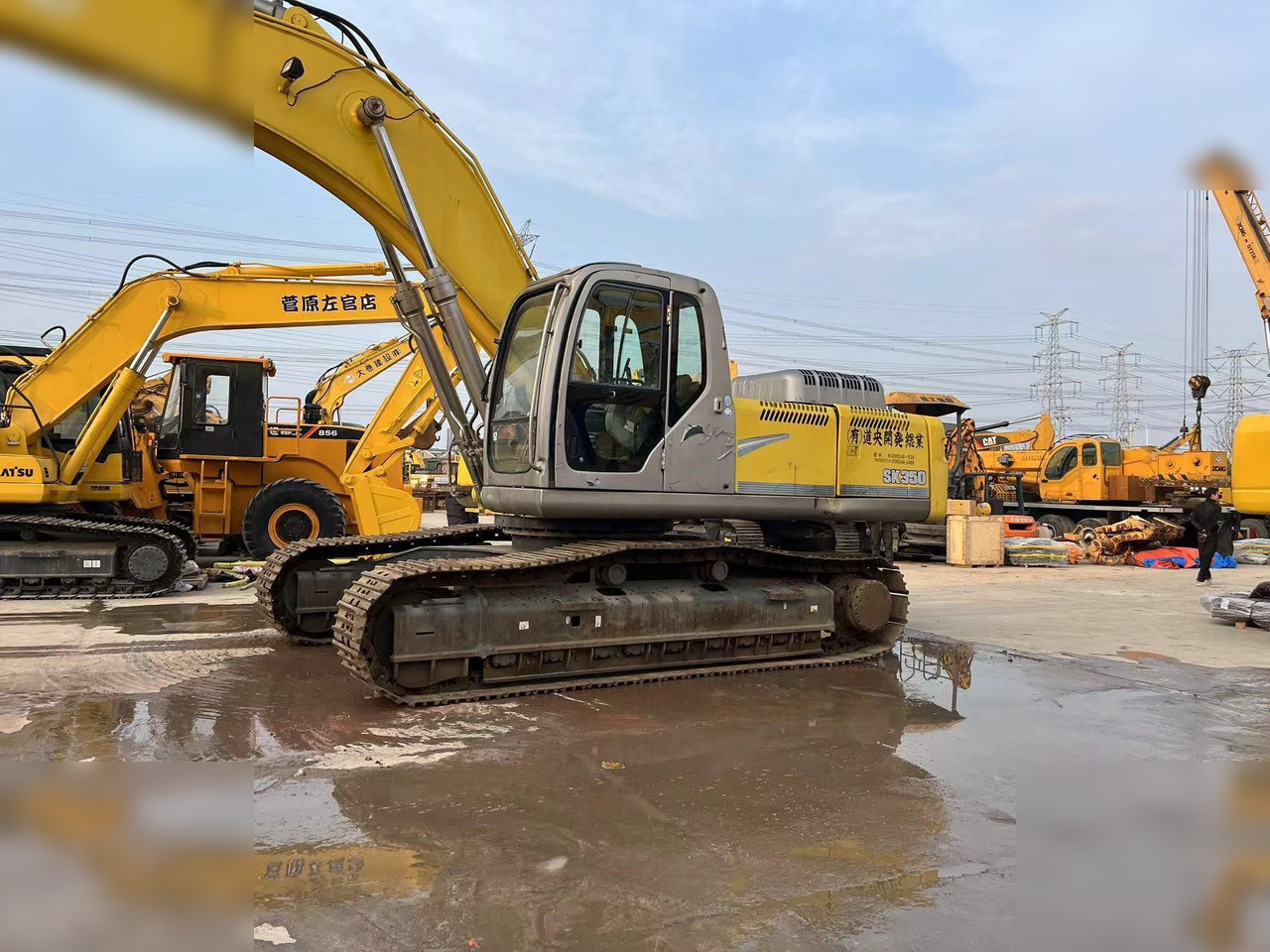 KOBELCO SK350 - Гусеничный экскаватор: фото 3 KOBELCO SK350 - Гусеничный экскаватор: фото 3