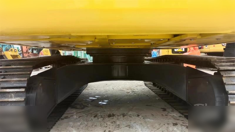 Гусеничный экскаватор KOMATSU PC130-7: фото 8