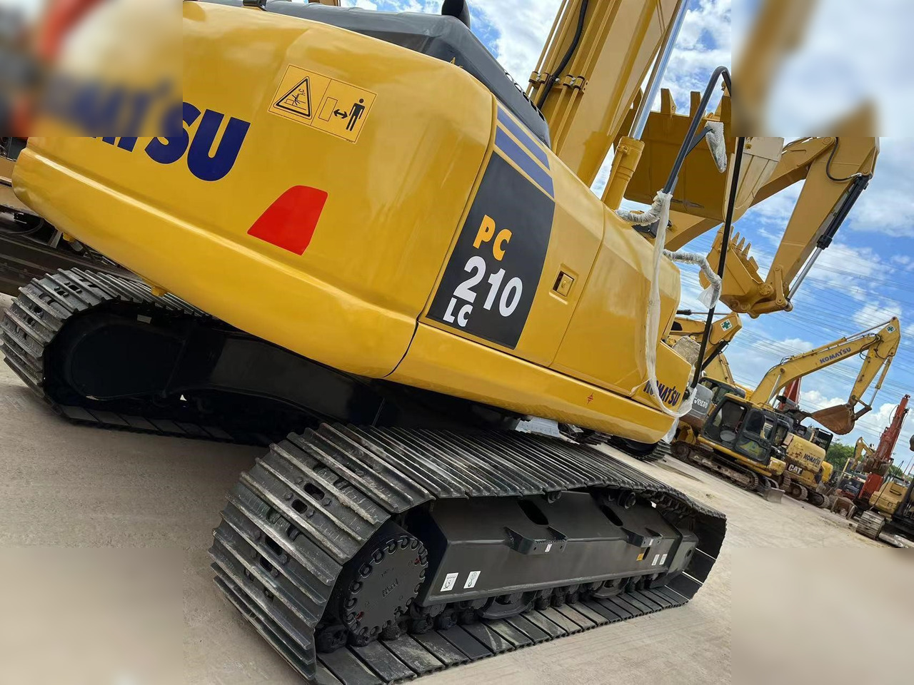 KOMATSU PC210 LC-8 - Гусеничный экскаватор: фото 4 KOMATSU PC210 LC-8 - Гусеничный экскаватор: фото 4