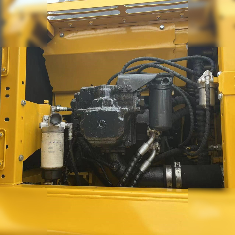 KOMATSU PC240 LC-8 - Гусеничный экскаватор: фото 5 KOMATSU PC240 LC-8 - Гусеничный экскаватор: фото 5