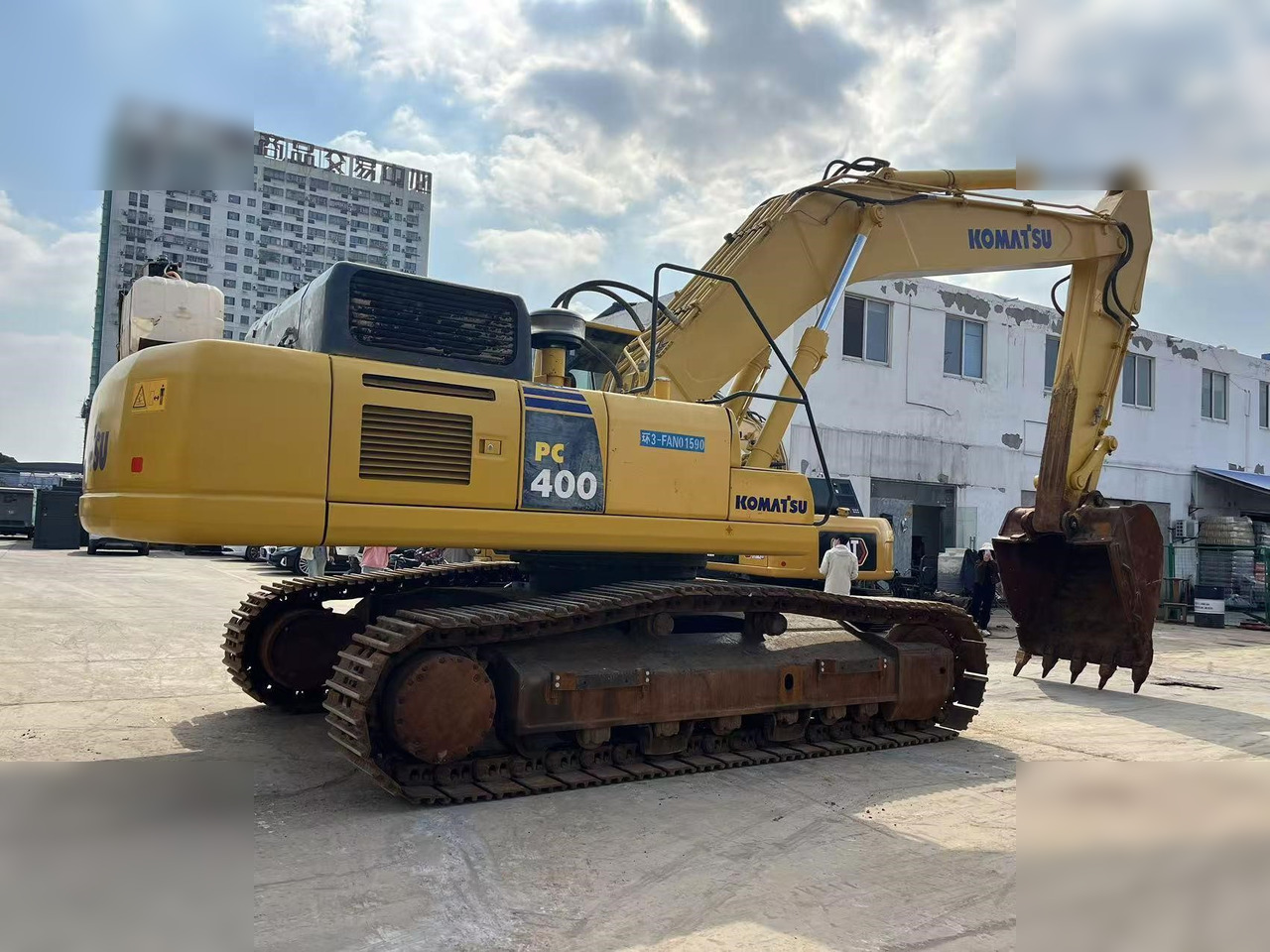 KOMATSU PC400-8R - Гусеничный экскаватор: фото 2 KOMATSU PC400-8R - Гусеничный экскаватор: фото 2