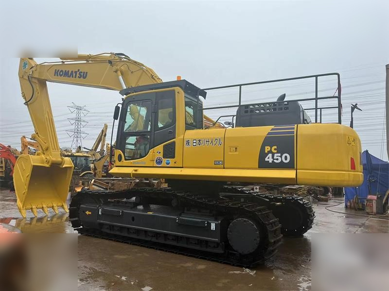KOMATSU PC450-8 - Гусеничный экскаватор: фото 1 KOMATSU PC450-8 - Гусеничный экскаватор: фото 1
