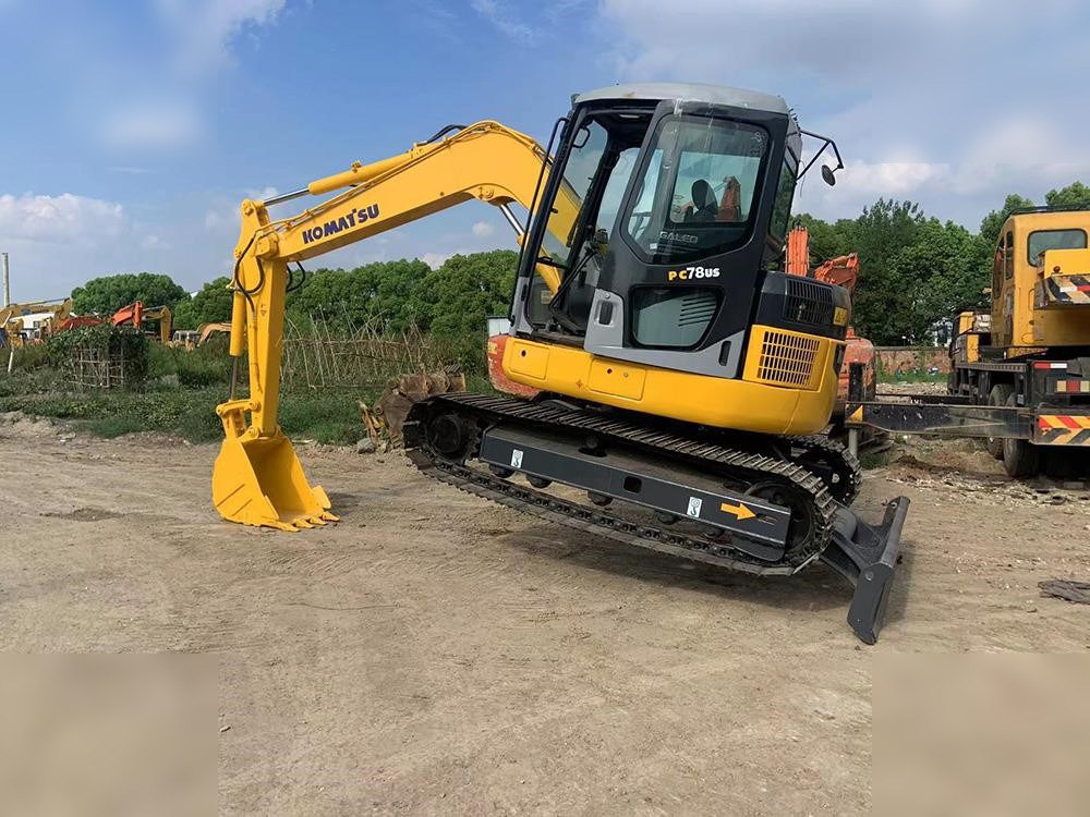 KOMATSU PC78US-6 - Гусеничный экскаватор: фото 1 KOMATSU PC78US-6 - Гусеничный экскаватор: фото 1