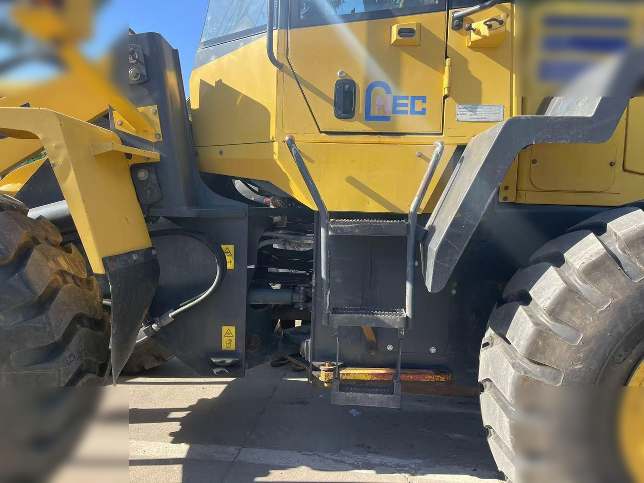 KOMATSU WA320-5 - Колёсный погрузчик: фото 4 KOMATSU WA320-5 - Колёсный погрузчик: фото 4