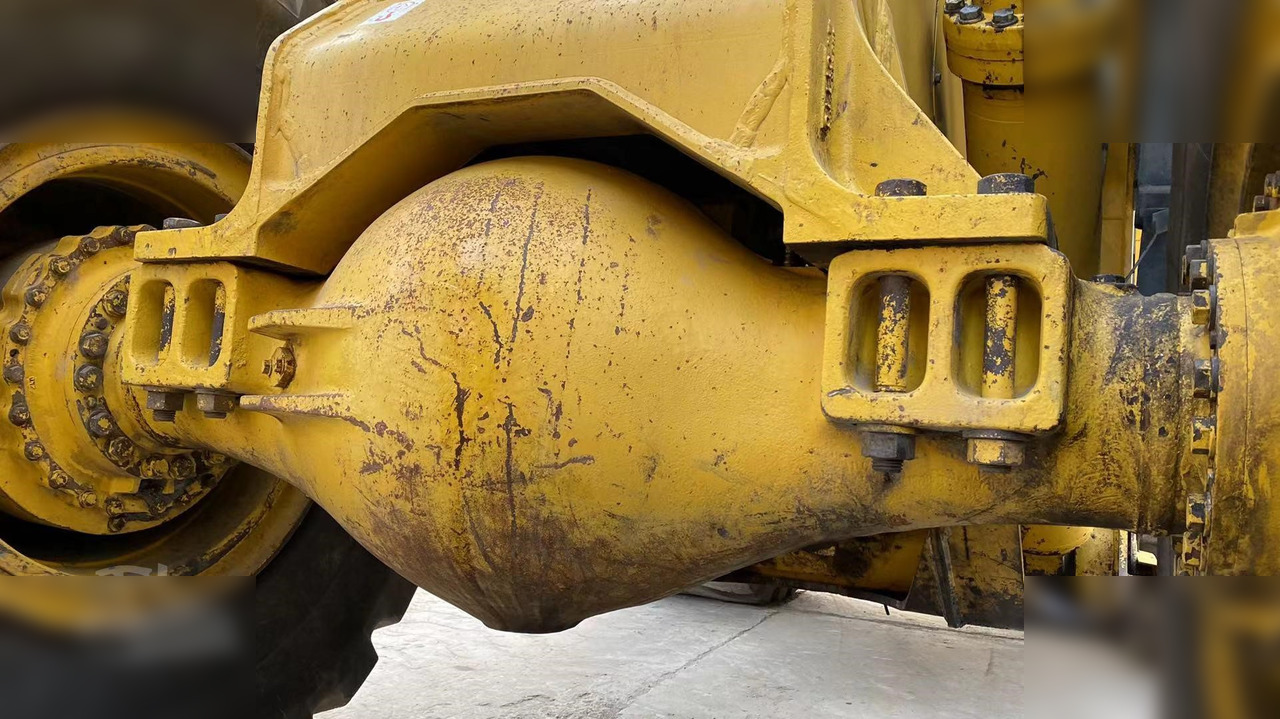 KOMATSU WA600-3 - Колёсный погрузчик: фото 2 KOMATSU WA600-3 - Колёсный погрузчик: фото 2