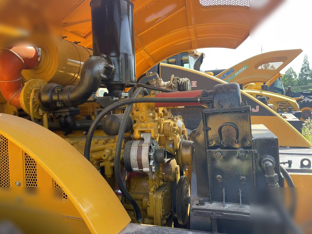 XCMG XS223J - Каток: фото 5 XCMG XS223J - Каток: фото 5