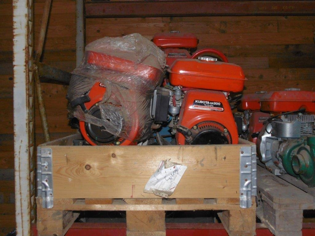 Kubota GS 200 - Электрогенератор: фото 1 Kubota GS 200 - Электрогенератор: фото 1