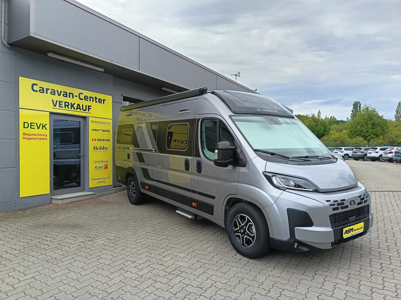 Adria Twin "60Y" 640 SGX 3,5 MAXI*JUBILEE*MARKISE*LED* - Кастенваген: фото 3 Adria Twin "60Y" 640 SGX 3,5 MAXI*JUBILEE*MARKISE*LED* - Кастенваген: фото 3