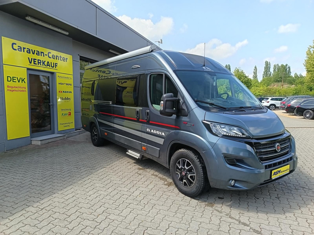 Adria Twin 640SLX Platinum*MARKISE*TV*SAT*FAHRRADTRÄG. - Кастенваген: фото 2 Adria Twin 640SLX Platinum*MARKISE*TV*SAT*FAHRRADTRÄG. - Кастенваген: фото 2