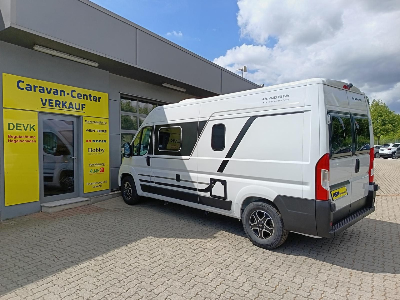 Adria Twin Twin 600 SPB Family*SAFETY*STYLE*DAB*SOFORT - Кастенваген: фото 4 Adria Twin Twin 600 SPB Family*SAFETY*STYLE*DAB*SOFORT - Кастенваген: фото 4