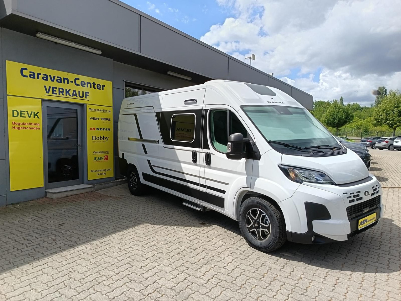 Adria Twin Twin 600 SPB Family*SAFETY*STYLE*DAB*SOFORT - Кастенваген: фото 3 Adria Twin Twin 600 SPB Family*SAFETY*STYLE*DAB*SOFORT - Кастенваген: фото 3