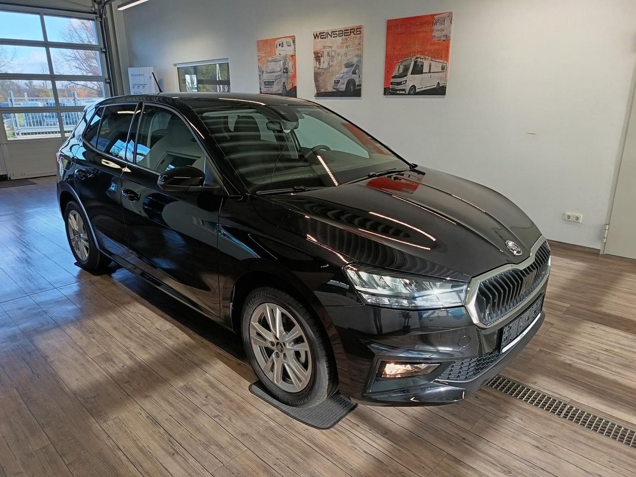 Skoda Fabia 130 Jahre 1,0 TSI*AHK-VORBER.*5J.GARANTIE* - Седан: фото 3 Skoda Fabia 130 Jahre 1,0 TSI*AHK-VORBER.*5J.GARANTIE* - Седан: фото 3