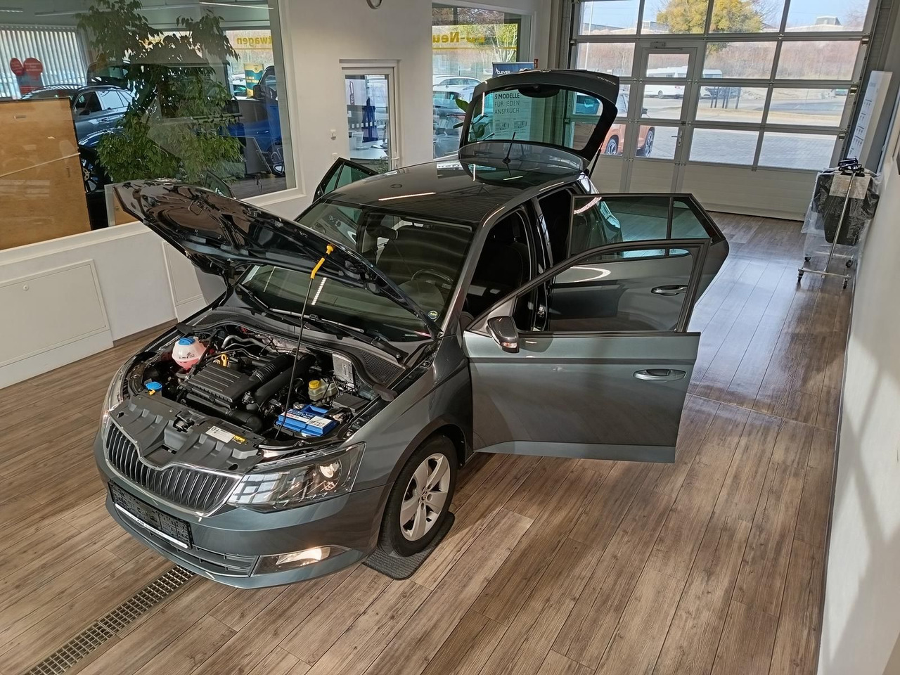 Skoda Fabia Style 1,2 TSI 81 kW DSG*PDC*SHZ*TEMP*KLIMA - Легковой автомобиль: фото 2 Skoda Fabia Style 1,2 TSI 81 kW DSG*PDC*SHZ*TEMP*KLIMA - Легковой автомобиль: фото 2