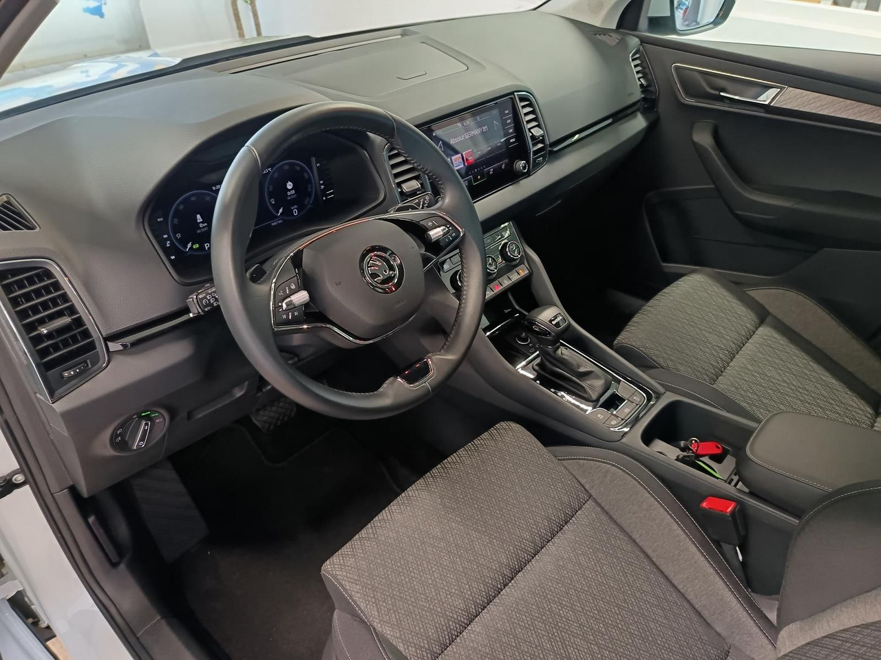 Внедорожник Skoda Karoq Style 1,5TSI DSG*AHK-VORBER*NAVI*LED*R-KAM: фото 22