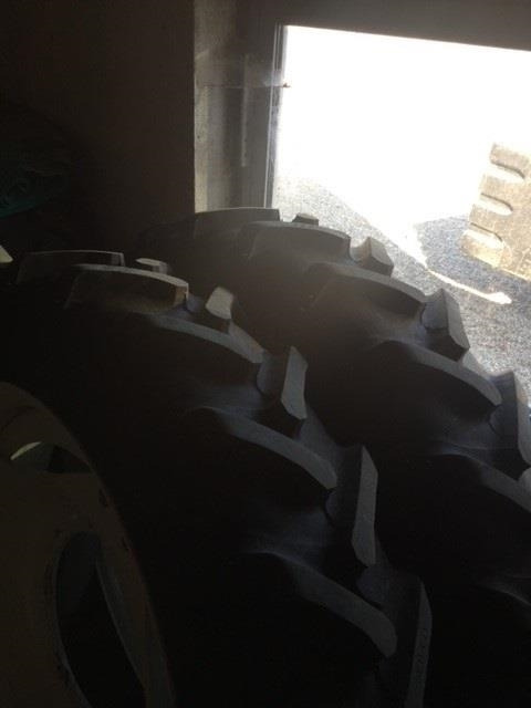 Alliance 270/95R36 Forhjul - New Holland T7 SWB - Шина для Сельскохозяйственной техники: фото 3 Alliance 270/95R36 Forhjul - New Holland T7 SWB - Шина для Сельскохозяйственной техники: фото 3