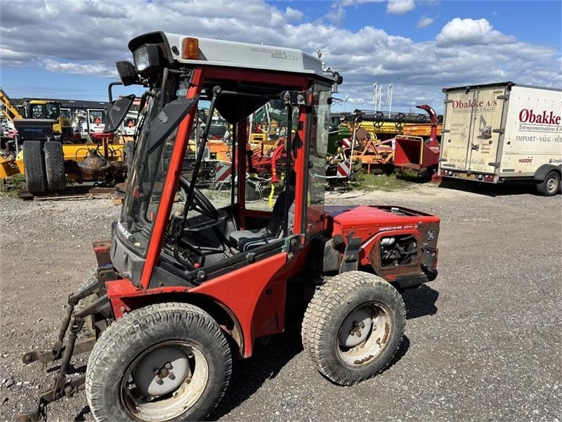 Carraro 3800 HST Superpark - Коммунальный трактор: фото 1 Carraro 3800 HST Superpark - Коммунальный трактор: фото 1