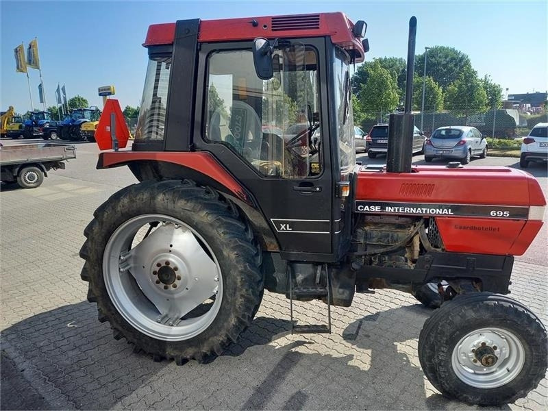 Трактор Case IH 695 XL: фото 6