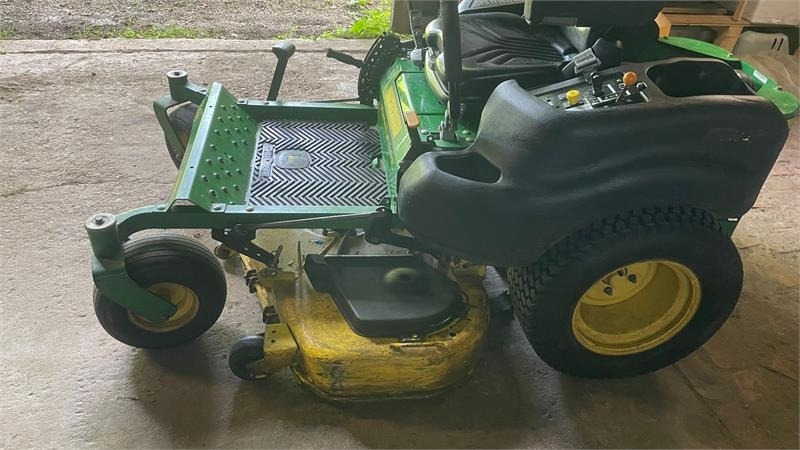 John Deere Z645 Zero turn - Газонокосилка: фото 3 John Deere Z645 Zero turn - Газонокосилка: фото 3