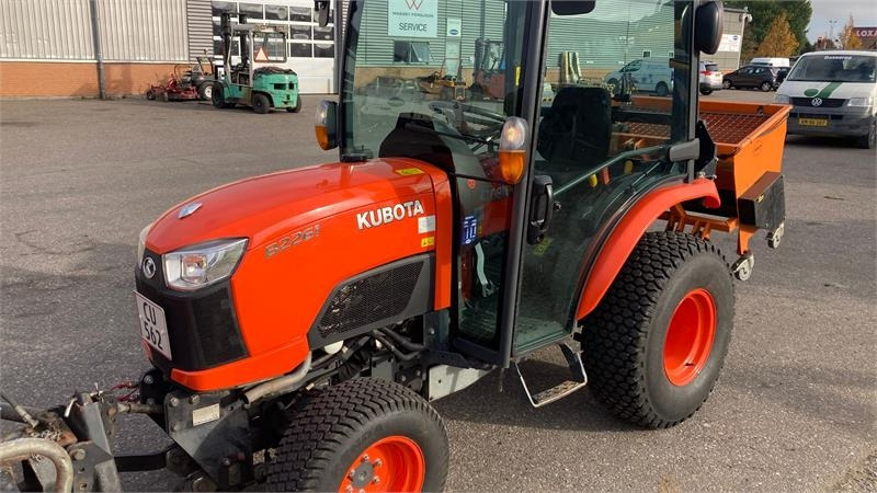 Kubota B2261 med 120 cm kost og udlægger - Коммунальный трактор: фото 3 Kubota B2261 med 120 cm kost og udlægger - Коммунальный трактор: фото 3