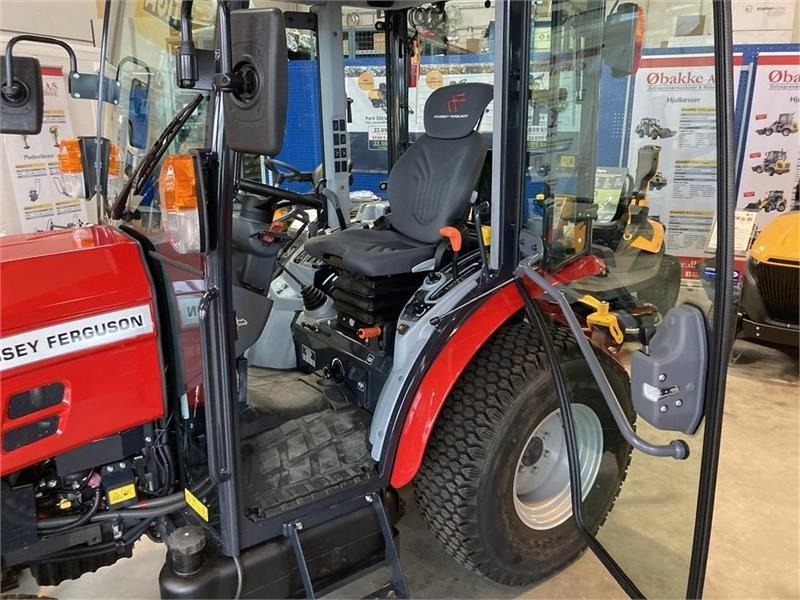 Коммунальный трактор Massey Ferguson 1740 HC: фото 6