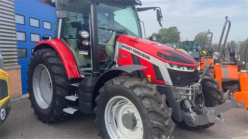 Massey Ferguson 5S.145 Exclusive Dyna-6 Exclusive  - Трактор: фото 1 Massey Ferguson 5S.145 Exclusive Dyna-6 Exclusive  - Трактор: фото 1