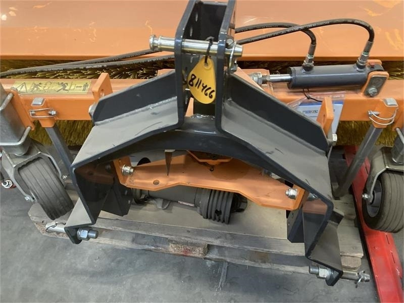 Nesbo FM 1500 P 1000H PTO - 3 pkt. 1 - Щетка: фото 4 Nesbo FM 1500 P 1000H PTO - 3 pkt. 1 - Щетка: фото 4