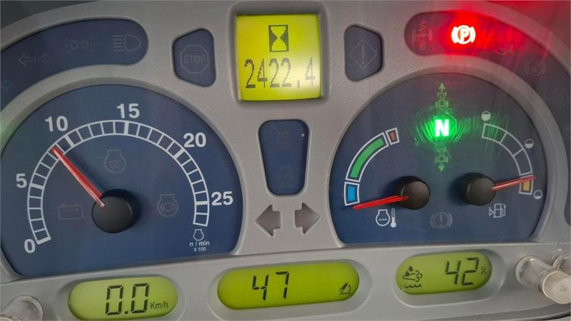 Трактор New Holland T7.220: фото 14 Трактор New Holland T7.220: фото 14