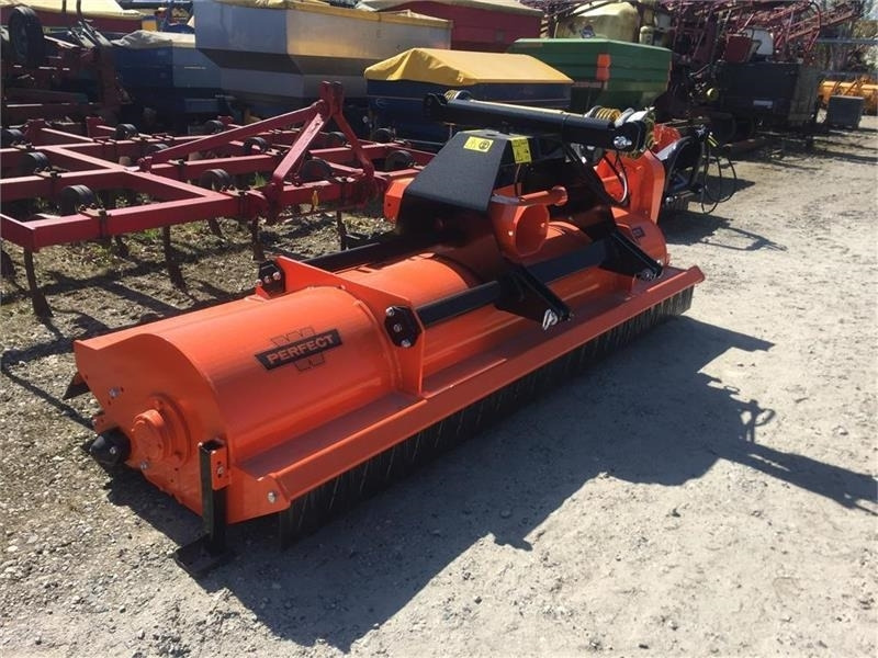 Perfect KM-300 Front og Bagmontering - Косилка-измельчитель: фото 1 Perfect KM-300 Front og Bagmontering - Косилка-измельчитель: фото 1