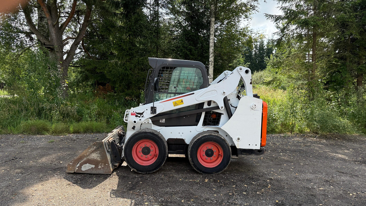 BOBCAT S530 - Мини-погрузчик с бортовым поворотом: фото 2 BOBCAT S530 - Мини-погрузчик с бортовым поворотом: фото 2