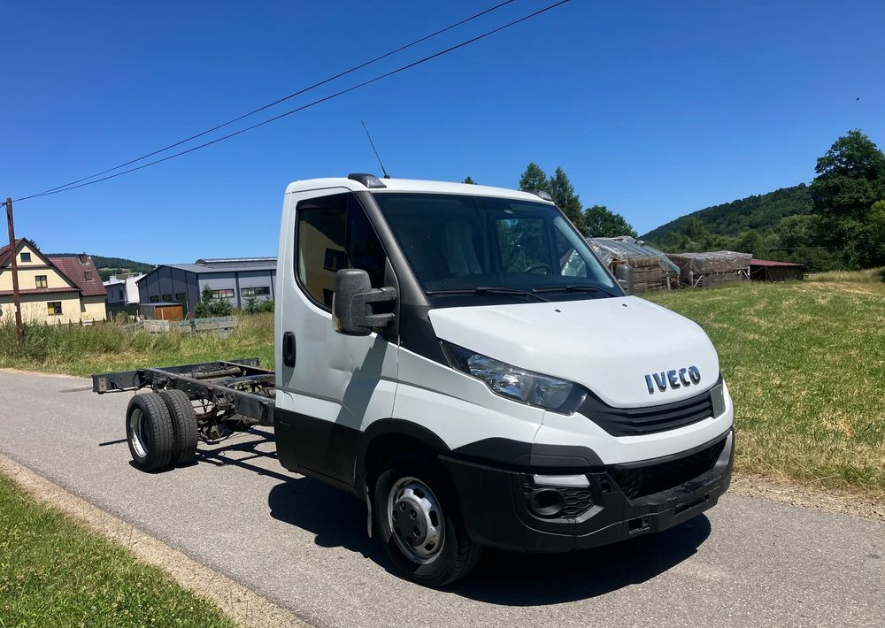 Iveco DAILY 35C13 ramo do zabudowy kiper wywrotka - Грузовик-шасси: фото 2 Iveco DAILY 35C13 ramo do zabudowy kiper wywrotka - Грузовик-шасси: фото 2