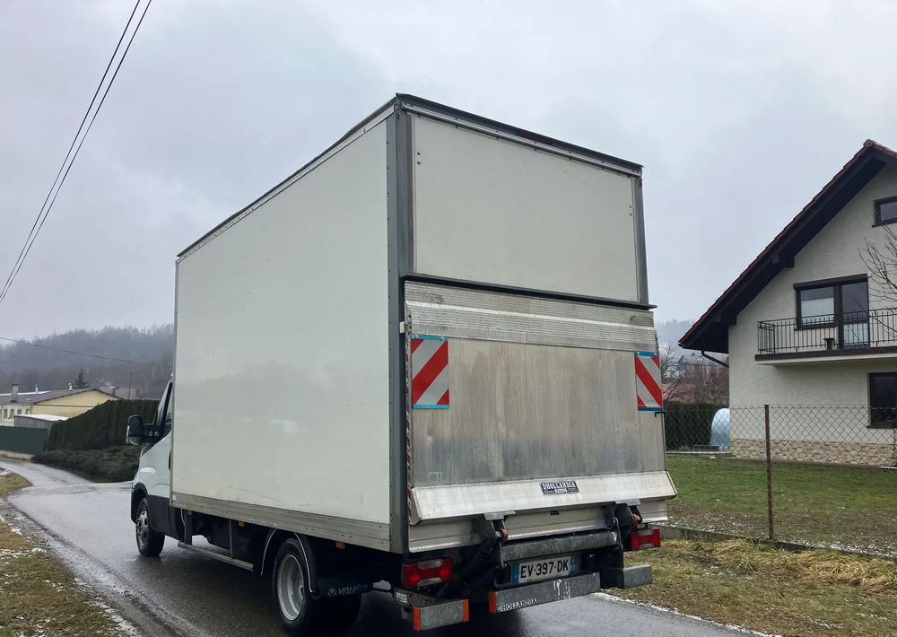 Iveco DAILY 35C16 kontener kurierka winda - Фургон с закрытым кузовом: фото 4 Iveco DAILY 35C16 kontener kurierka winda - Фургон с закрытым кузовом: фото 4
