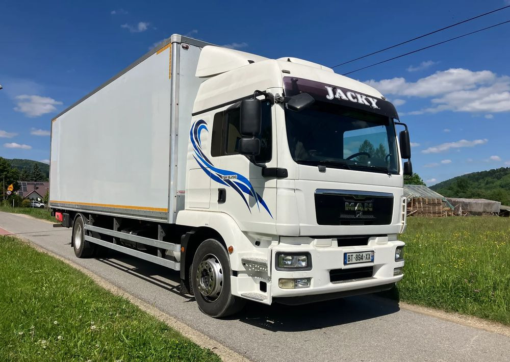 MAN MAN TGM 18.290 KURIERKA KONTENER 20 PALET SYPIALKA - Грузовик с закрытым кузовом: фото 2 MAN MAN TGM 18.290 KURIERKA KONTENER 20 PALET SYPIALKA - Грузовик с закрытым кузовом: фото 2