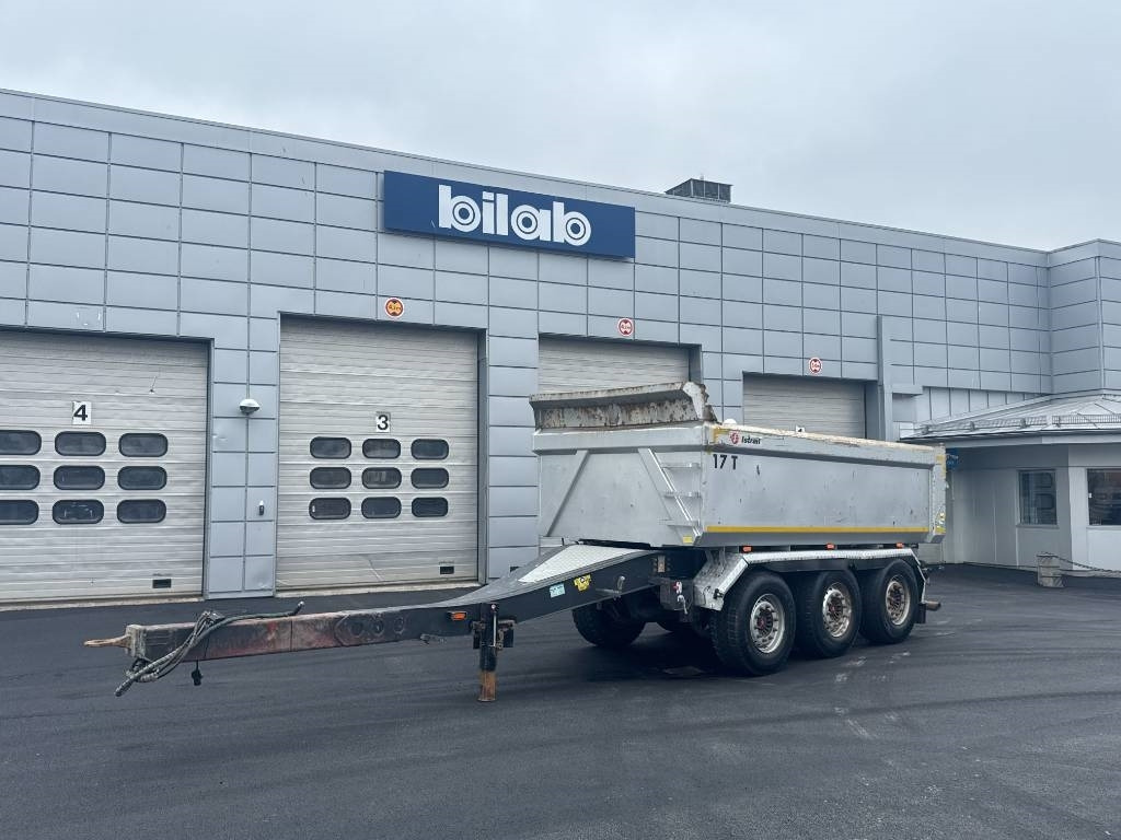 Istrail TN-144 3-axlig Dumperkärra - Самосвальный прицеп: фото 1 Istrail TN-144 3-axlig Dumperkärra - Самосвальный прицеп: фото 1