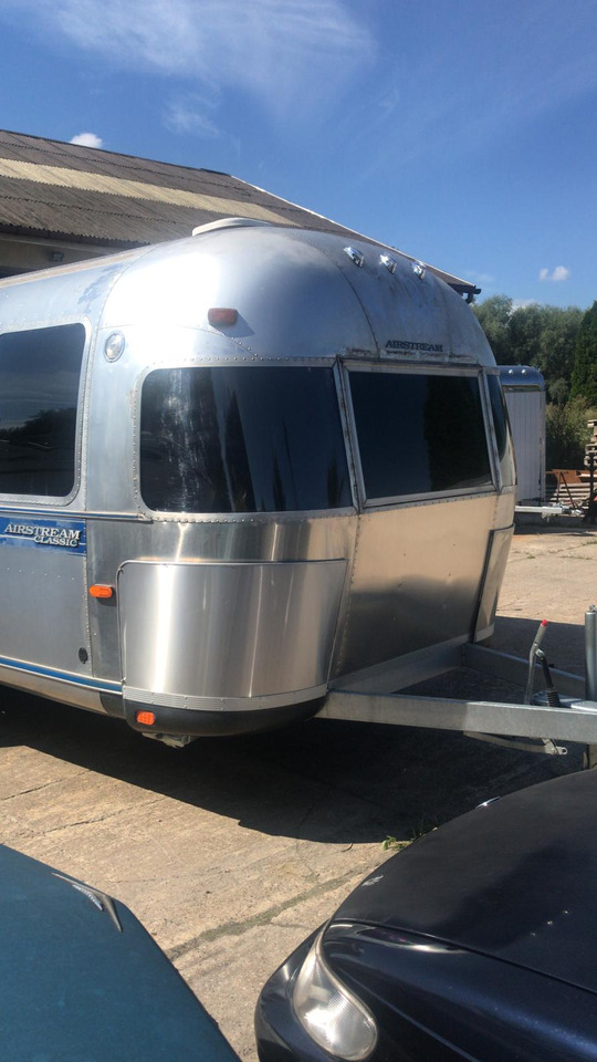 1992 Airstream Classic 1992 Airstream Classic – Fully Rebuilt Vintage Travel Trailer - Торговый прицеп: фото 4 1992 Airstream Classic 1992 Airstream Classic – Fully Rebuilt Vintage Travel Trailer - Торговый прицеп: фото 4