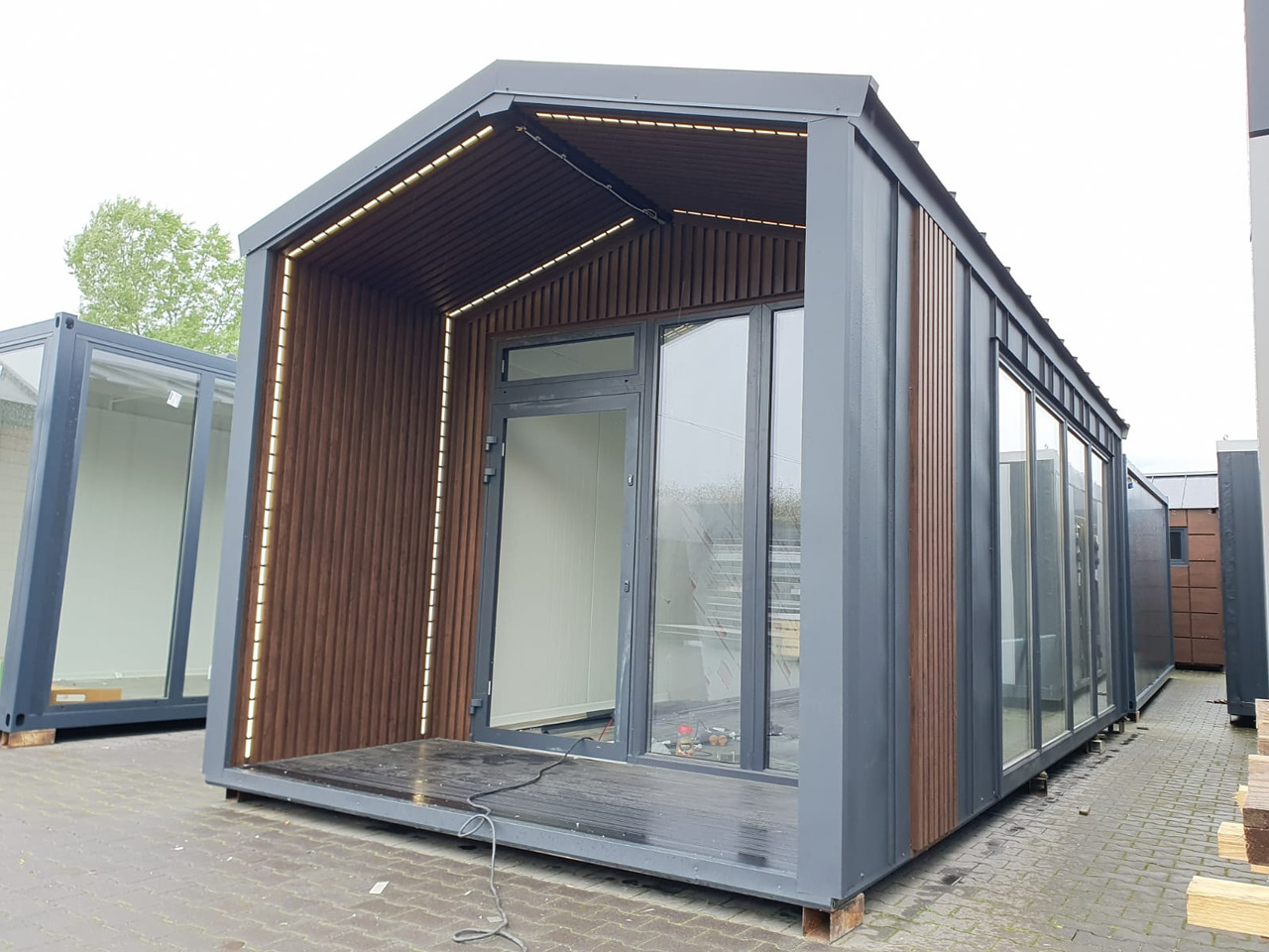 IDEX Premium Commercial Container Unit – Modern, Durable & Ready to Customize! Container with Terrace - Жилой контейнер: фото 1 IDEX Premium Commercial Container Unit – Modern, Durable & Ready to Customize! Container with Terrace - Жилой контейнер: фото 1