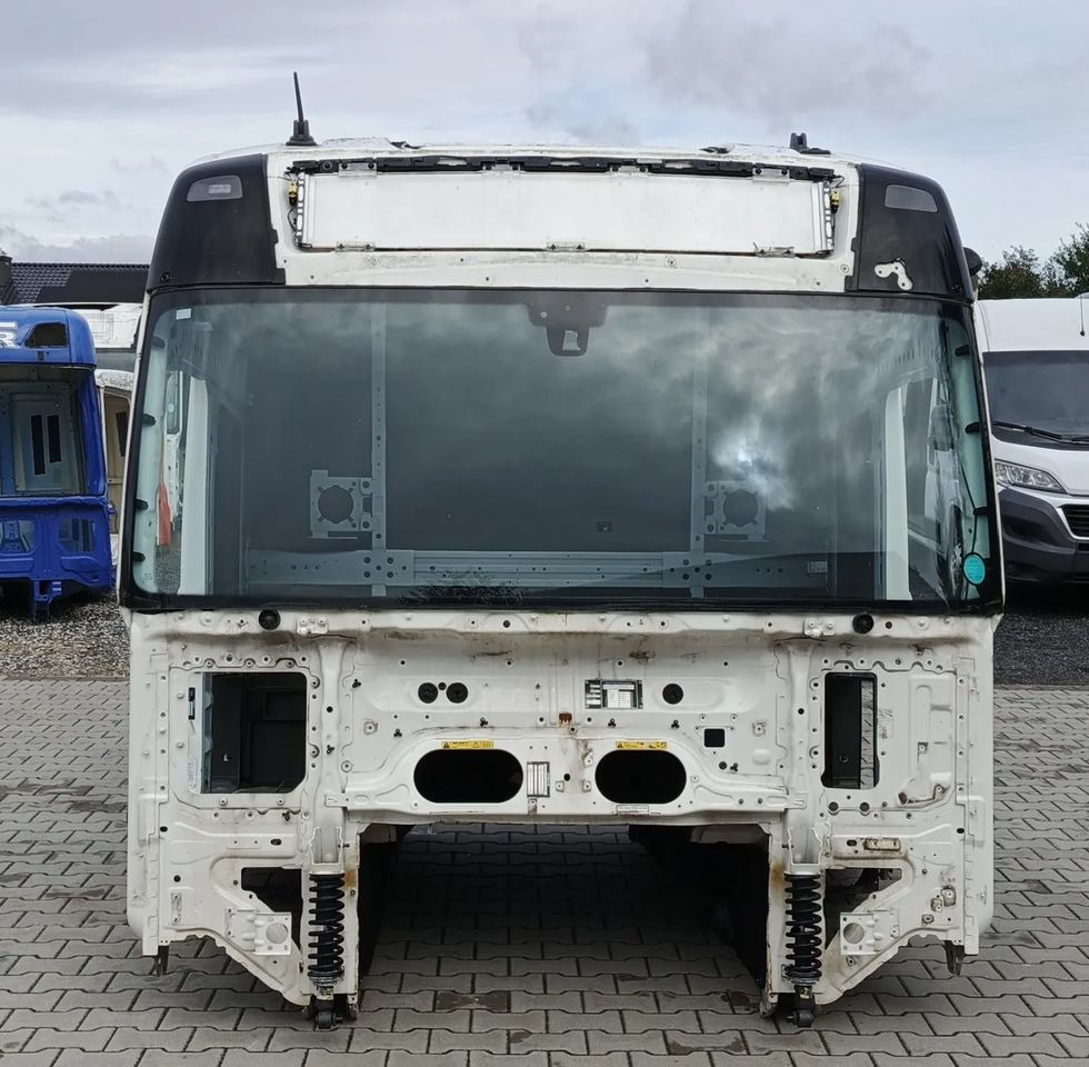 KABINA VOLVO FH4 - Кабина для Грузовиков: фото 1 KABINA VOLVO FH4 - Кабина для Грузовиков: фото 1