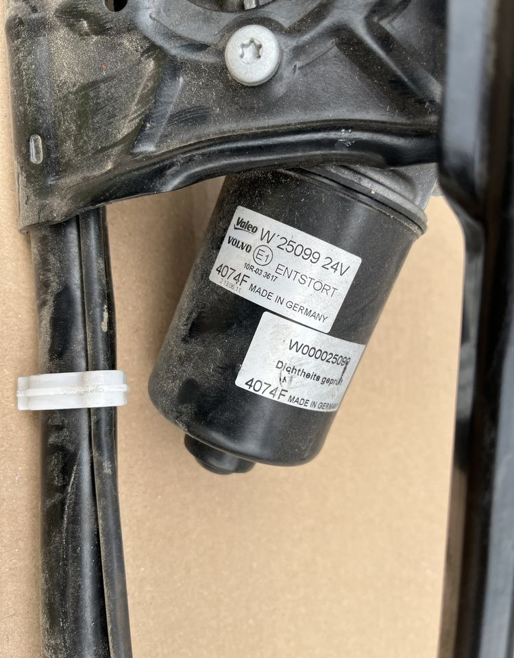 Mechanizm wycieraczek Volvo FH4 FH 5 kompletny cięgno prowadnica - Щетка стеклоочистителя для Грузовиков: фото 2 Mechanizm wycieraczek Volvo FH4 FH 5 kompletny cięgno prowadnica - Щетка стеклоочистителя для Грузовиков: фото 2