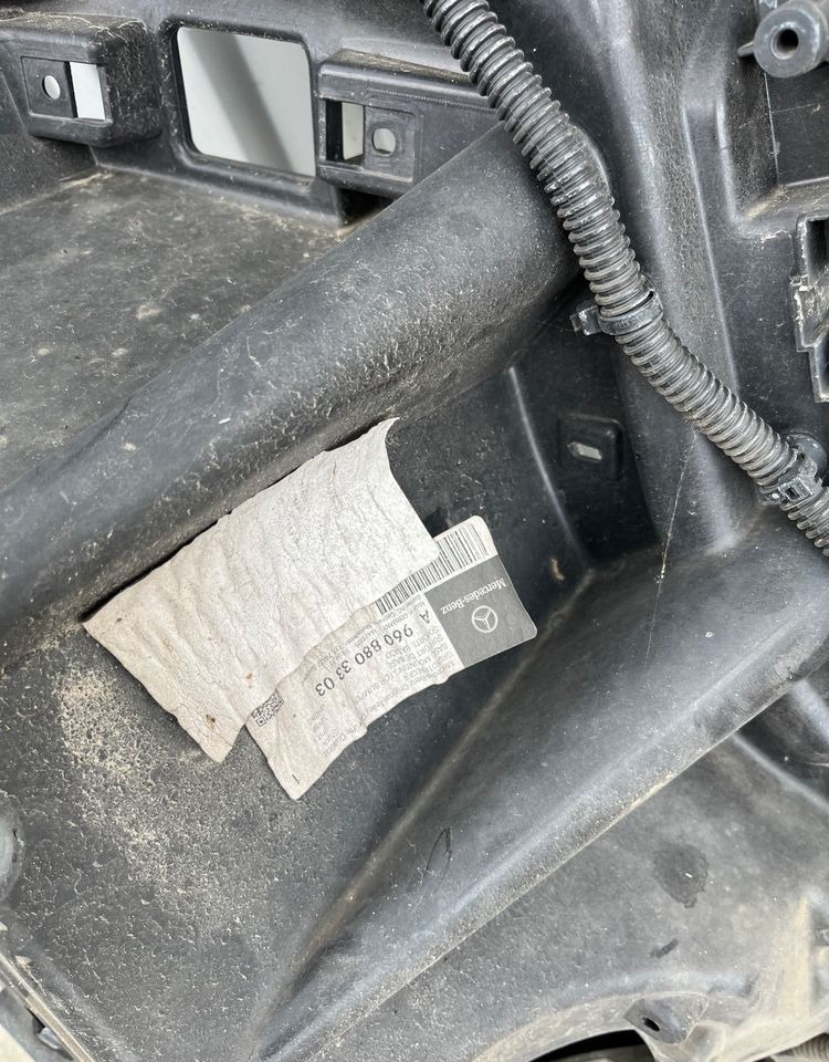 Narożnik zderzaka Mercedes Actros MP4 lampa garnek obudowa halogen - Кузов и экстерьер для Грузовиков: фото 3 Narożnik zderzaka Mercedes Actros MP4 lampa garnek obudowa halogen - Кузов и экстерьер для Грузовиков: фото 3