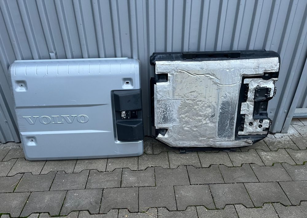 Osłona katalizatora Volvo FH 5 FH5 Aero euro 6 pokrywa dekiel - Кузов и экстерьер для Грузовиков: фото 1 Osłona katalizatora Volvo FH 5 FH5 Aero euro 6 pokrywa dekiel - Кузов и экстерьер для Грузовиков: фото 1