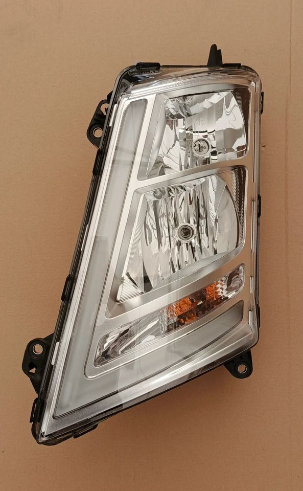 VOLVO FH4 LAMPA PRZEDNIA LEWA H7 2024r 24159327 - Передняя фара для Грузовиков: фото 1 VOLVO FH4 LAMPA PRZEDNIA LEWA H7 2024r 24159327 - Передняя фара для Грузовиков: фото 1