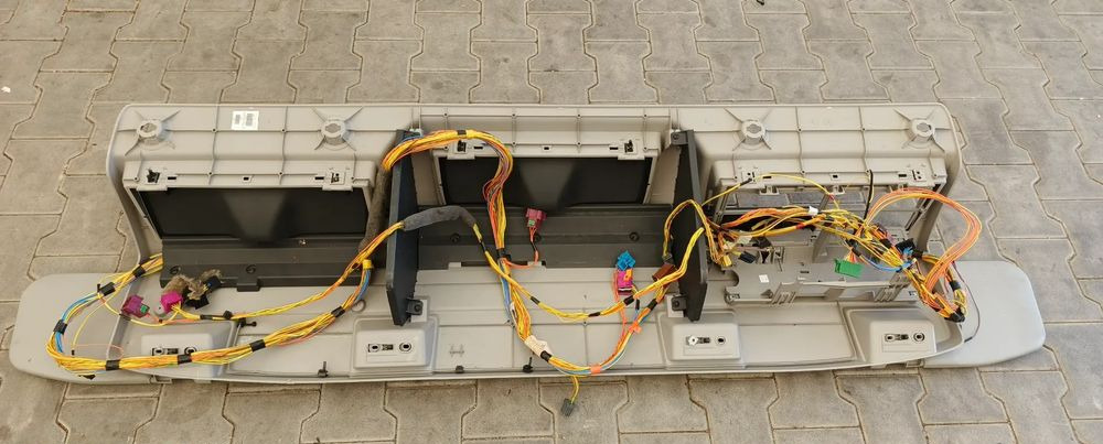 VOLVO FL KONSOLA PÓŁKA GÓRNA - Кабина и интерьер для Грузовиков: фото 2 VOLVO FL KONSOLA PÓŁKA GÓRNA - Кабина и интерьер для Грузовиков: фото 2